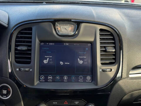 2023 Chrysler 300 S V6