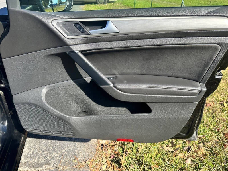 2015 Volkswagen Golf TSI S