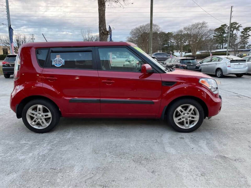 Used 2011 Kia Soul Base with VIN KNDJT2A26B7304127 for sale in Wilmington, NC