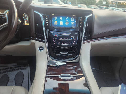 2015 Cadillac Escalade Luxury