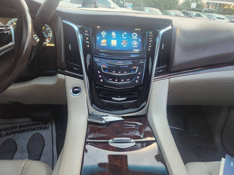 2015 Cadillac Escalade Luxury