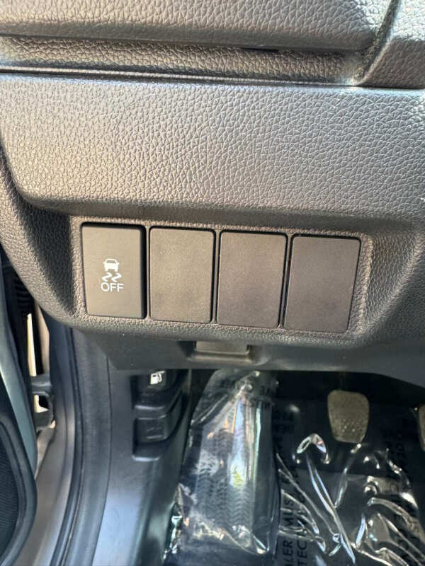 2017 Honda Fit LX - Photo 18