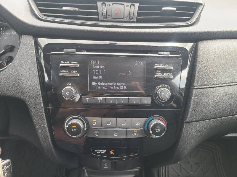 2017 Nissan Rogue S
