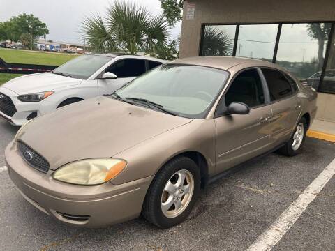 2004 Ford Taurus for sale at Top Garage Commercial LLC in Ocoee FL