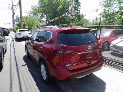 2018 Nissan Rogue SV