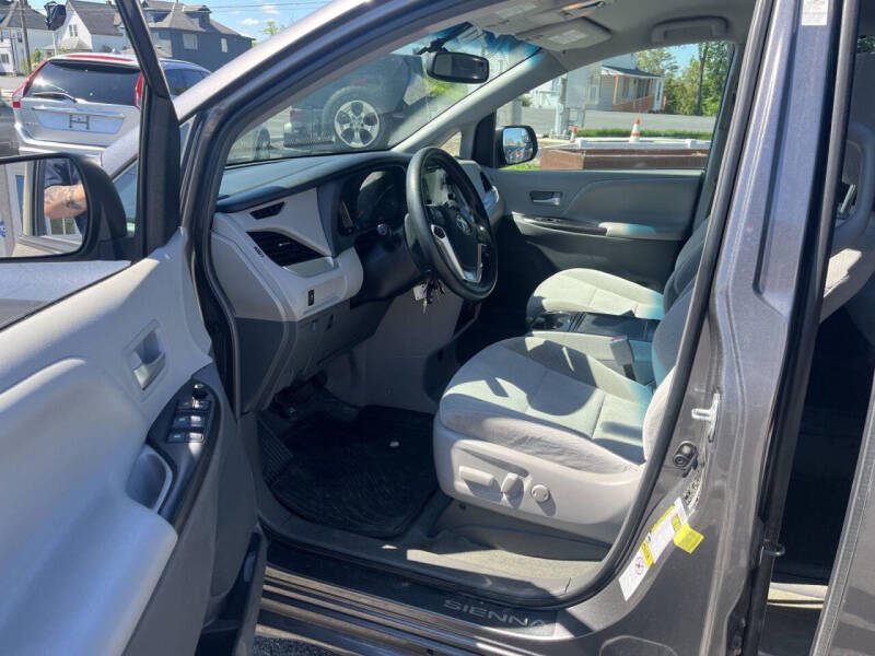2017 Toyota Sienna