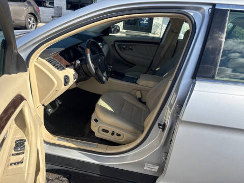 2015 Ford Taurus Limited