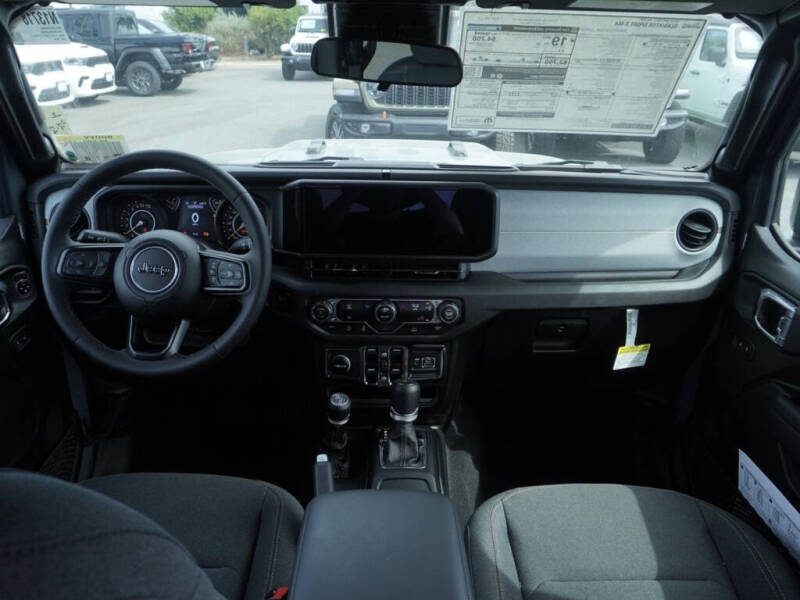 2025 Jeep Gladiator Sport