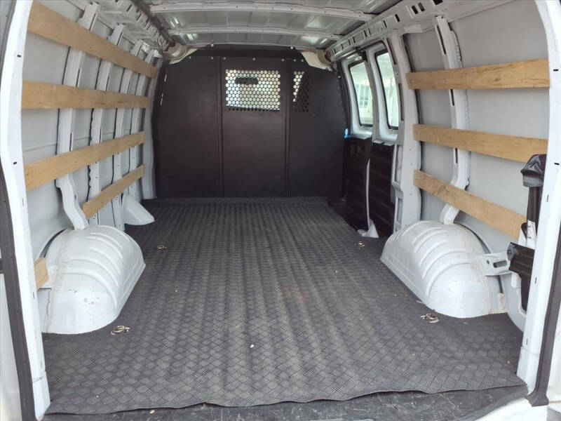 2024 Chevrolet Express 2500