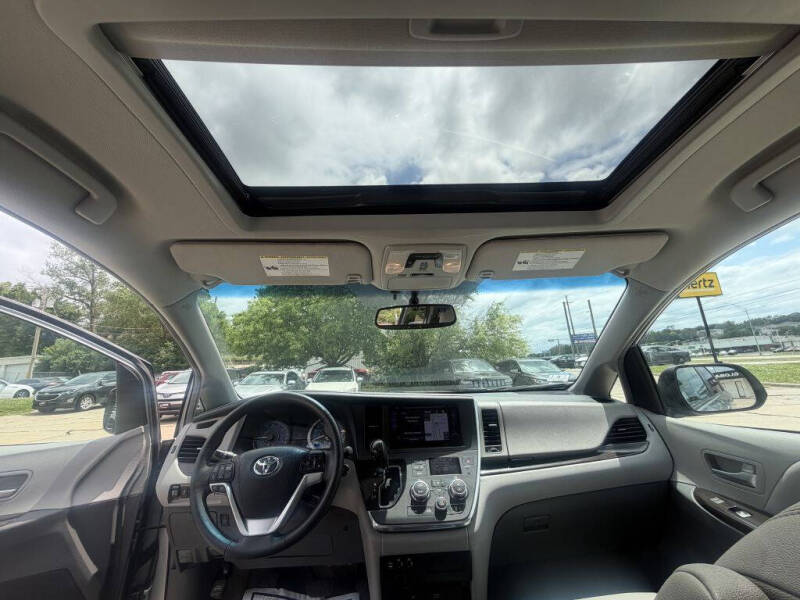 2017 Toyota Sienna