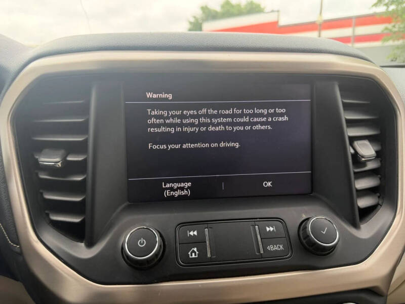 2020 GMC Acadia Denali