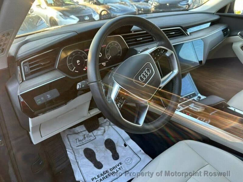 2024 Audi Q8 e-tron quattro Premium