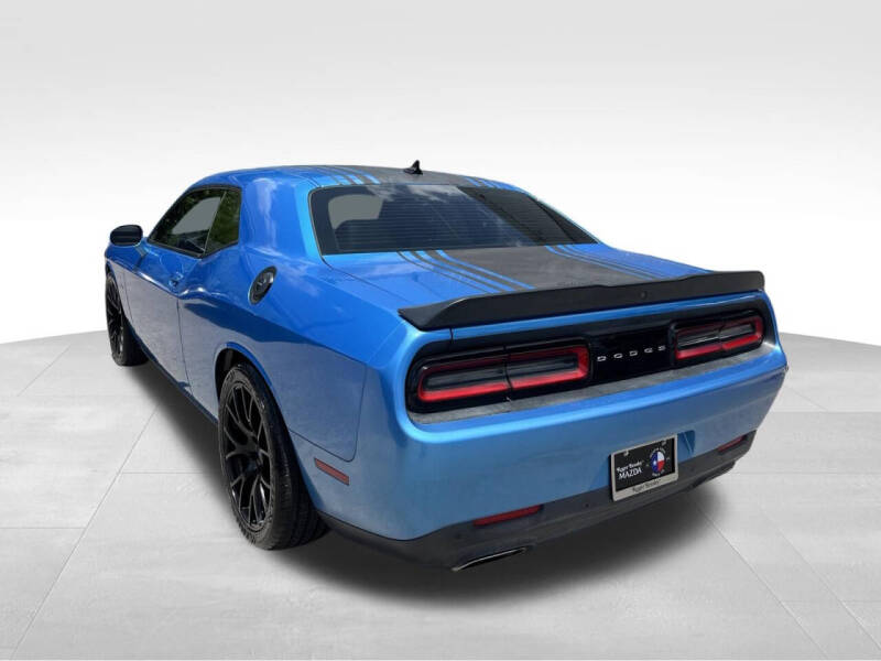 2015 Dodge Challenger R/T Shaker