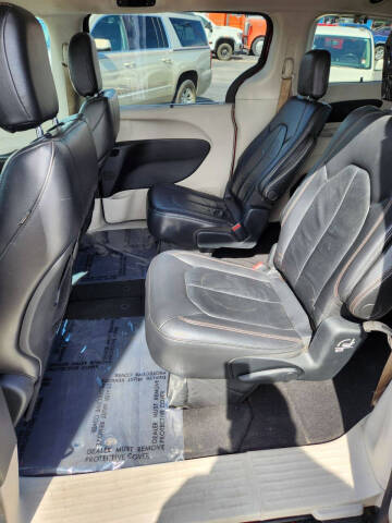 2017 Chrysler Pacifica Touring Plus