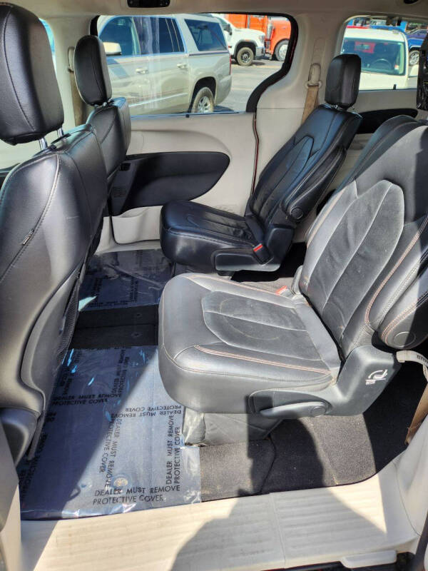 2017 Chrysler Pacifica Touring Plus