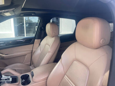 2019 Porsche Cayenne E-Hybrid