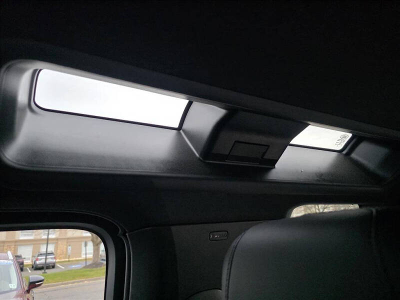 2023 Land Rover Defender 110 X-Dynamic SE