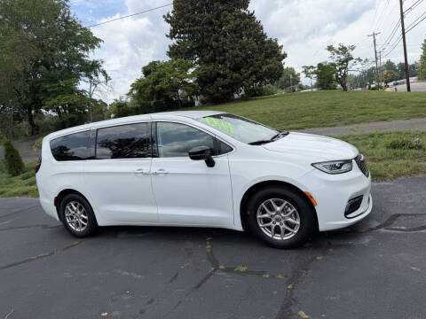 2024 Chrysler Pacifica Touring L