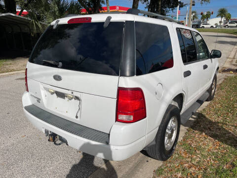 2004 Ford Explorer XLT