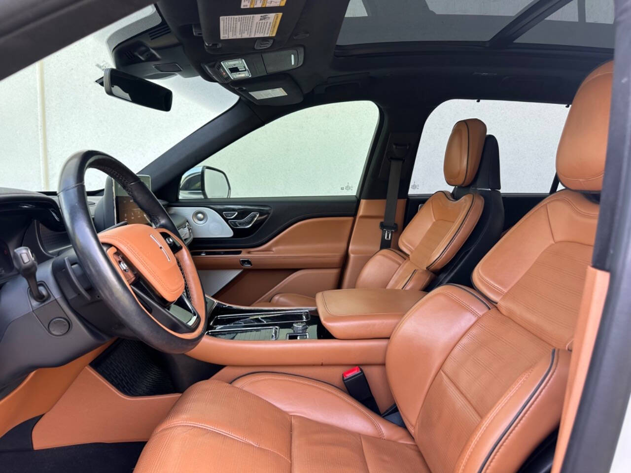 2020 Lincoln Aviator for sale at Phoenix Motor Co in Romulus, MI