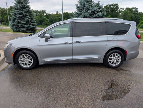 2020 Chrysler Pacifica Touring L