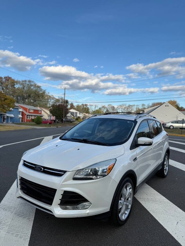 2015 Ford Escape Titanium's photo