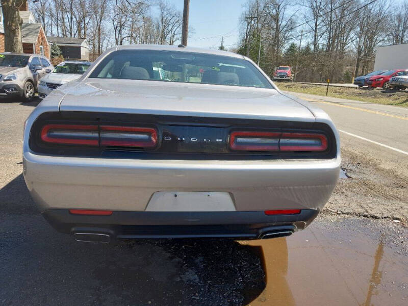 2015 Dodge Challenger SXT