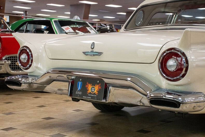 1957 Ford Thunderbird