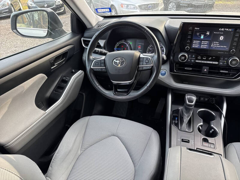 2021 Toyota Highlander Hybrid LE