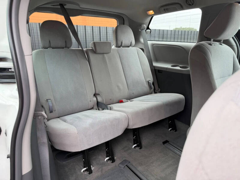 2016 Toyota Sienna L 7-Passenger