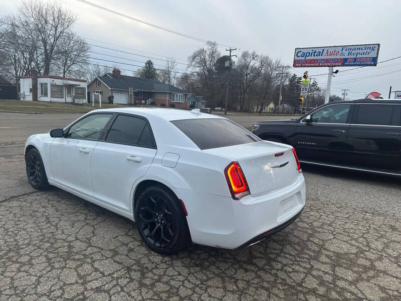 2019 Chrysler 300 S