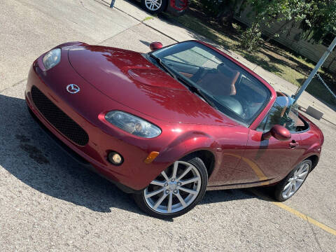 2006 Mazda MX-5 Miata for sale at Exclusive Auto Group in Cleveland OH