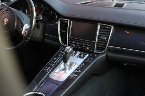 2011 Porsche Panamera 4