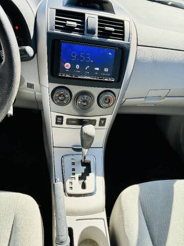 2013 Toyota Corolla LE