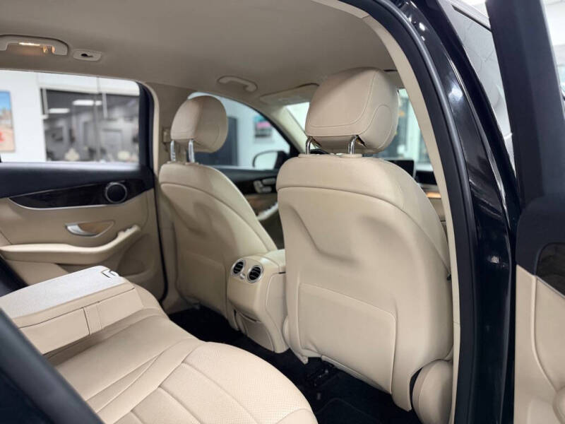 2017 Mercedes-Benz GLC GLC 300