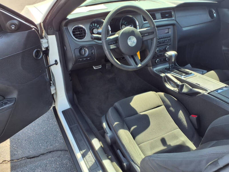2012 Ford Mustang V6
