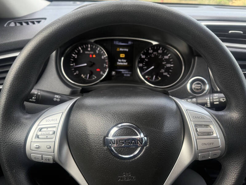 2016 Nissan Rogue SV