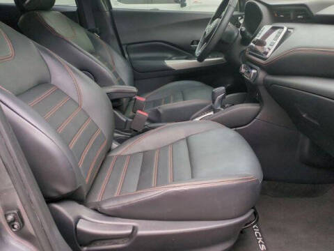 2020 Nissan Kicks SR