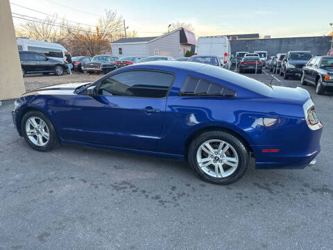 2014 Ford Mustang V6