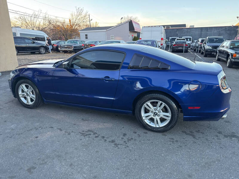 2014 Ford Mustang V6
