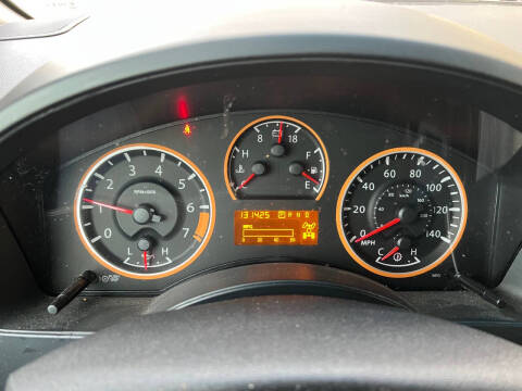 2015 Nissan Titan SL