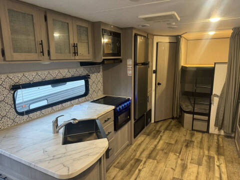 2022 Coleman LANTERN 263BH