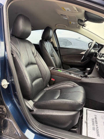 2018 Mazda MAZDA3 Touring