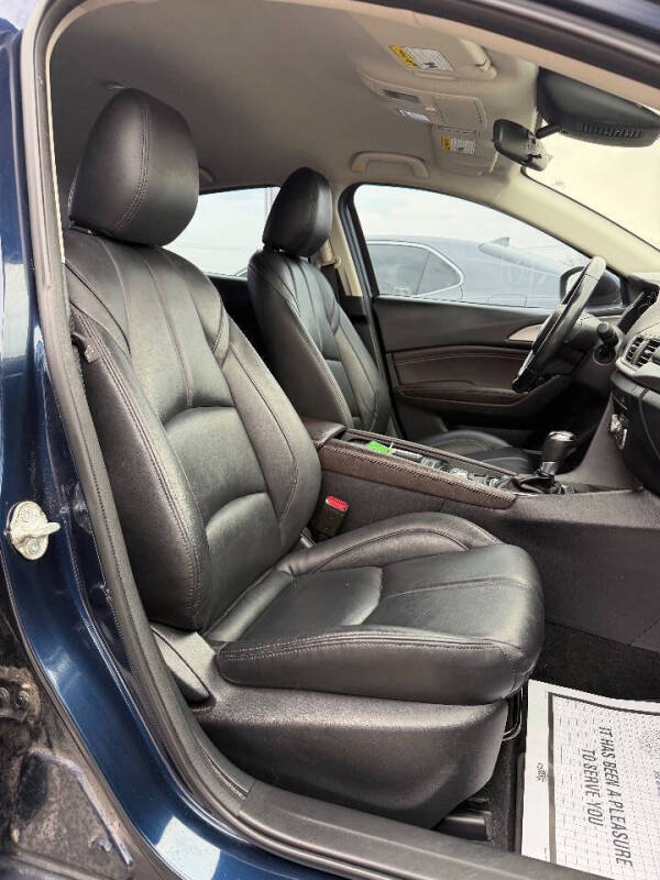 2018 Mazda MAZDA3 Touring