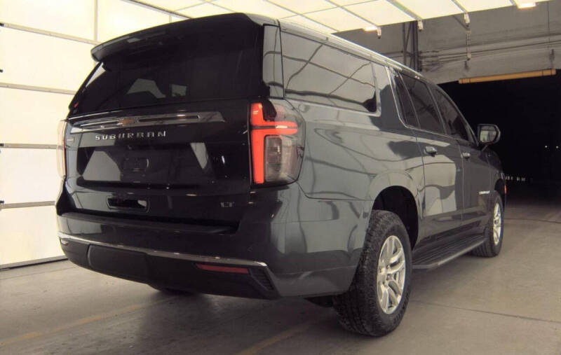 2021 Chevrolet Suburban LT