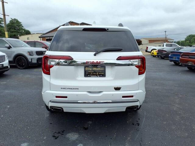 2023 GMC Acadia Denali