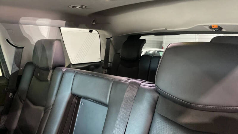 2018 Cadillac Escalade Standard