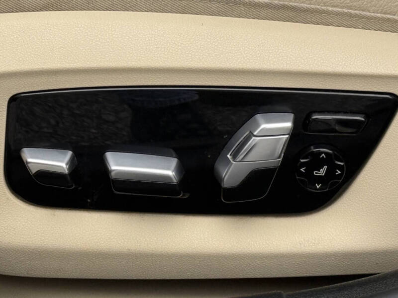 2018 BMW 5 Series 540i