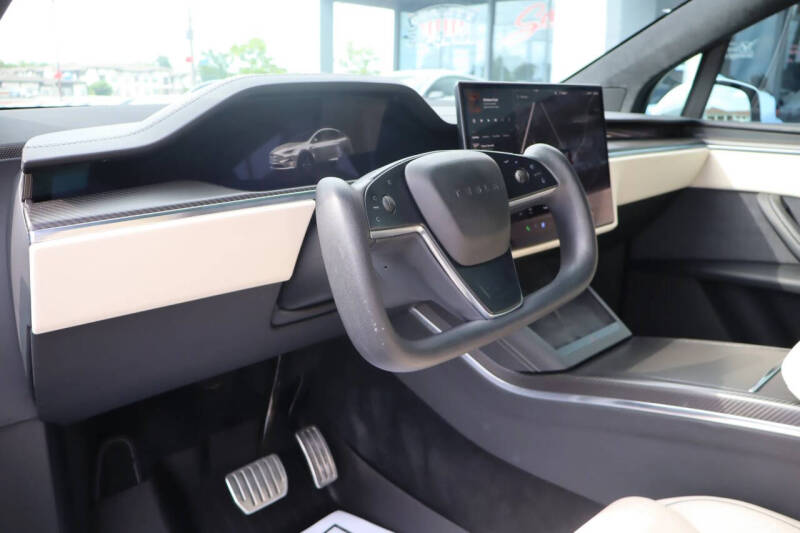 2022 Tesla Model X Plaid