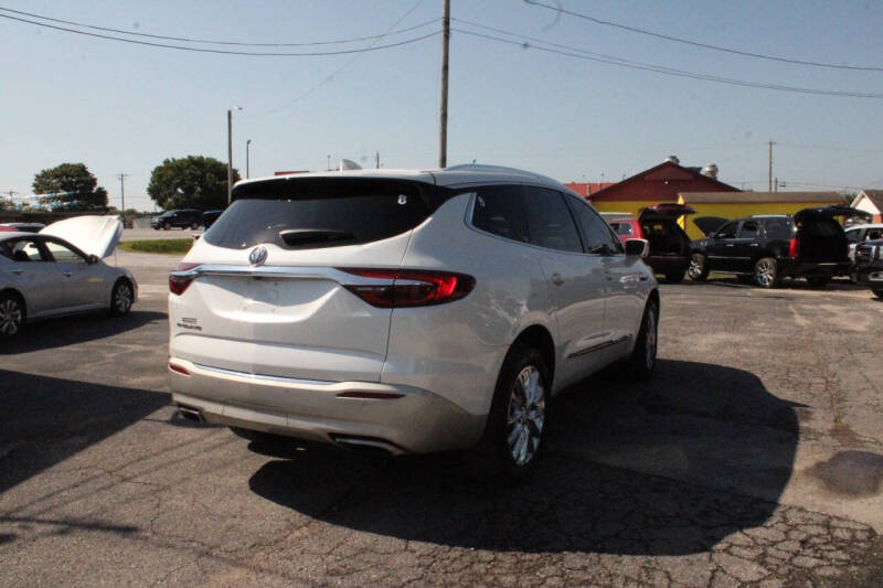 2020 Buick Enclave Essence